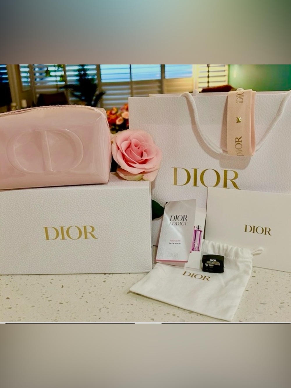Dior elegant pink patent Trousse Pouche with Complete Gift Wrap set! free Ship